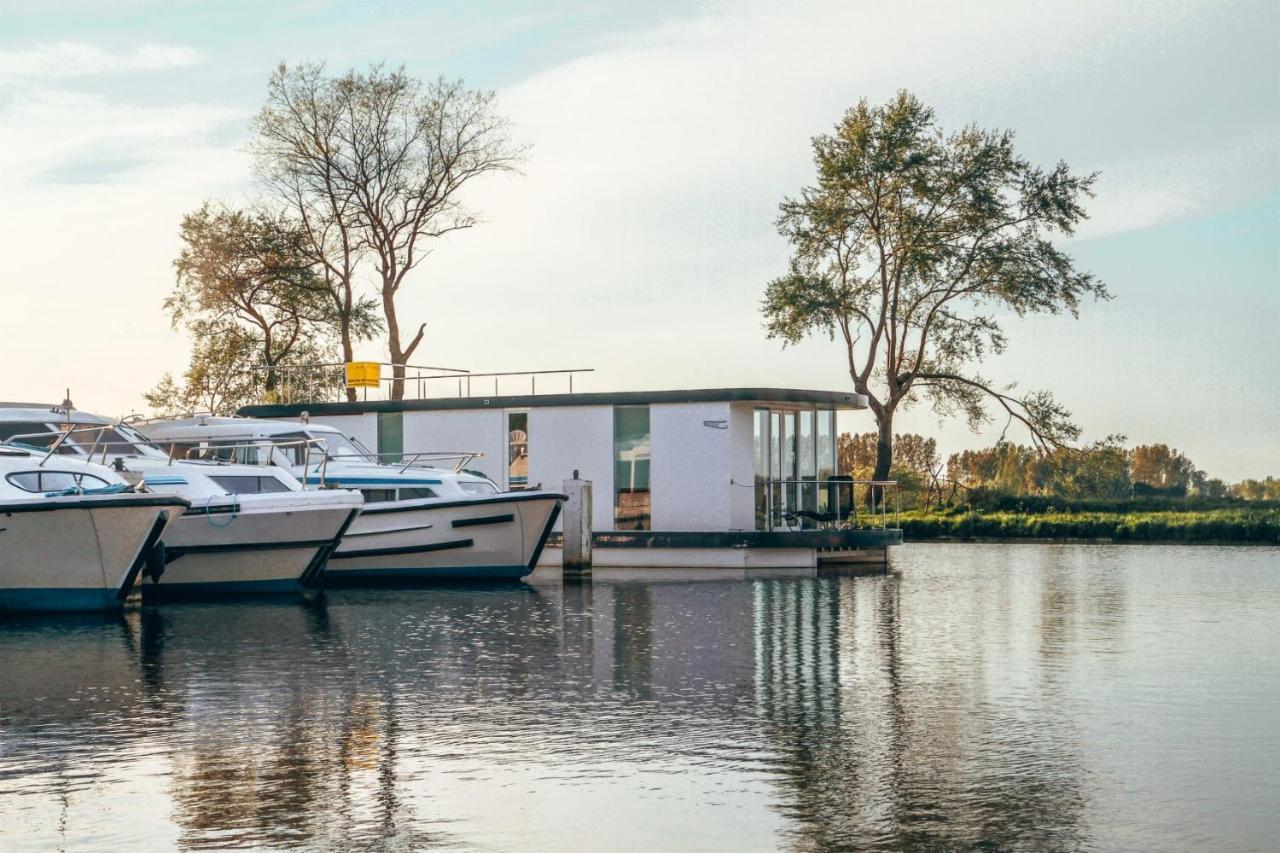 Homeboat Glamping Nieuwpoort Exterior foto